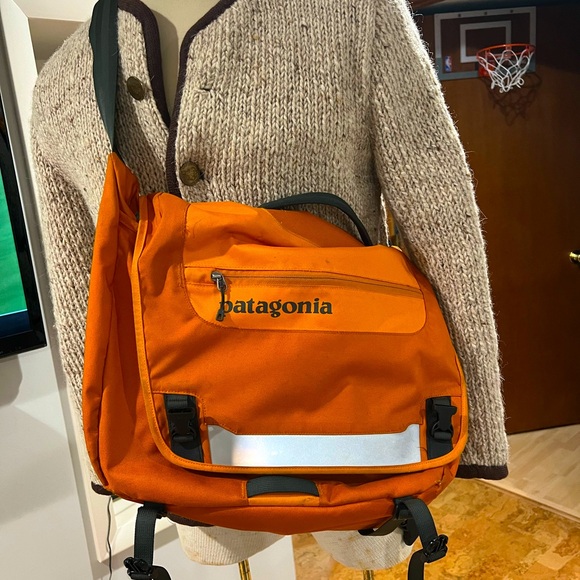 Patagonia sling laptop bag - Picture 1 of 5
